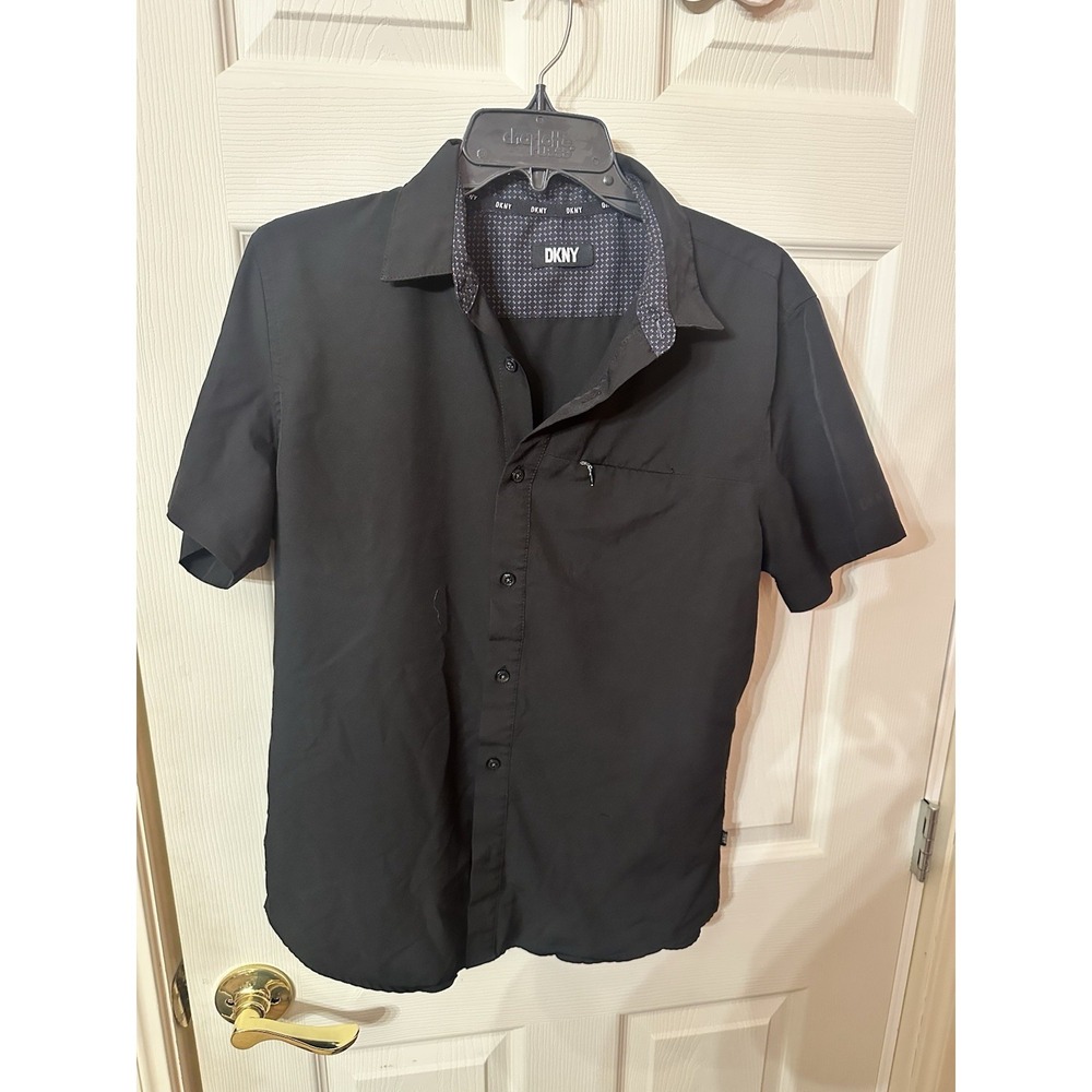 DKNY Men's Short Sleeve Button Up Shirt Small
